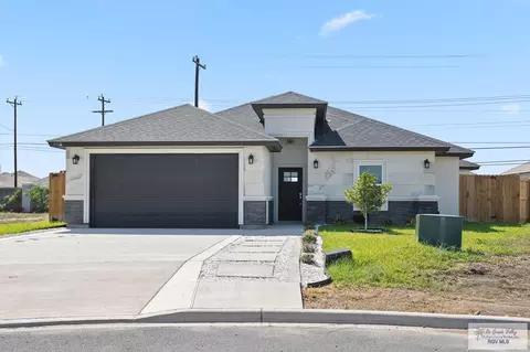 2112 N 28th St, Hidalgo, TX 78557