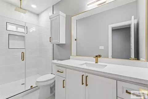 Bath - 1802 W Violet Dr, Pharr, TX 78577 photo 1 of 2