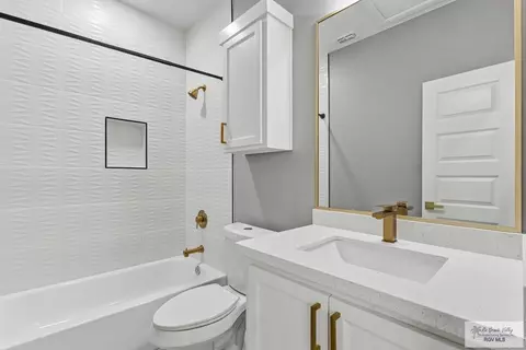 Bath - 1802 W Violet Dr, Pharr, TX 78577 photo 2 of 2
