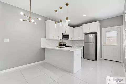 Kitchen - 1802 W Violet Dr, Pharr, TX 78577 photo 1 of 4