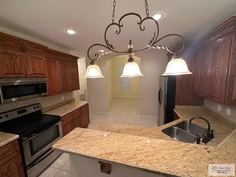 Kitchen - 2302 Hitching Post Blvd, Harlingen, TX 78552 photo 3 of 4