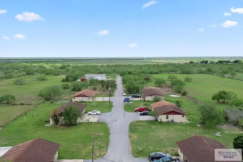 121 Melon Dr, Los Fresnos, TX 78566