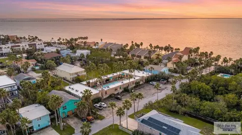 211 W Bahama St #104, South Padre Island, TX 78597