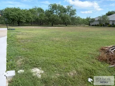 000 Avenida Morelos #32, Rancho Viejo, TX 78575
