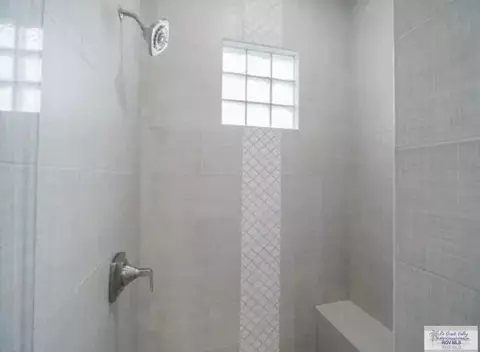 Bath - 2102 Thacker Ln, Harlingen, TX 78552 photo 8 of 8