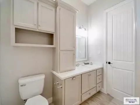 Bath - 2102 Thacker Ln, Harlingen, TX 78552 photo 5 of 8