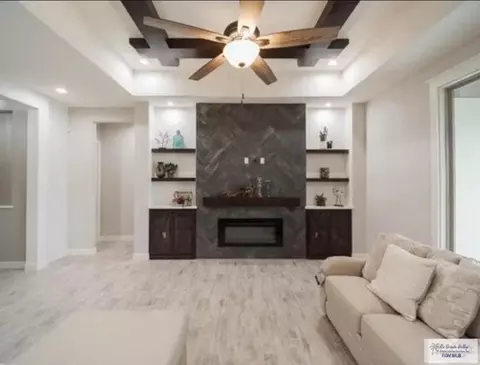 Living - 2102 Thacker Ln, Harlingen, TX 78552 photo 3 of 4