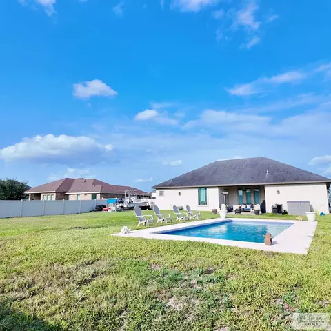 Exterior - 2102 Thacker Ln, Harlingen, TX 78552 photo 4 of 4