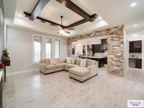 Living - 2102 Thacker Ln, Harlingen, TX 78552 photo 2 of 4
