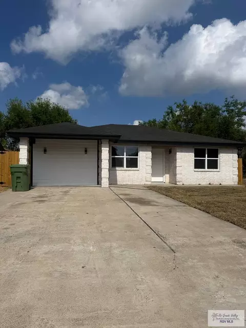 385 Mango Ln, Brownsville, TX 78521