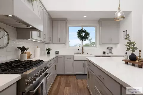 Kitchen - 1709 Thacker Ln, Harlingen, TX 78552 photo 3 of 6