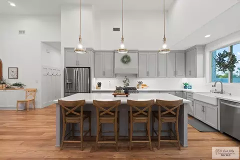 Kitchen - 1709 Thacker Ln, Harlingen, TX 78552 photo 2 of 6