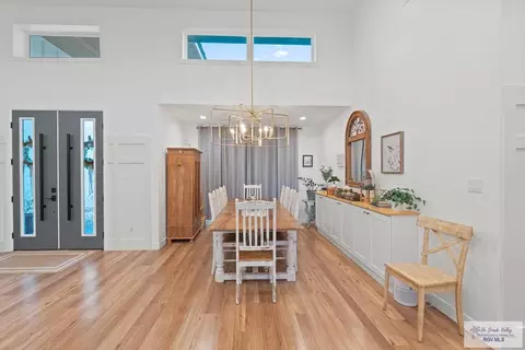 Dining - 1709 Thacker Ln, Harlingen, TX 78552 photo 1 of 2