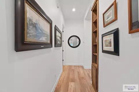 Entry Way - 1709 Thacker Ln, Harlingen, TX 78552 photo 4 of 4