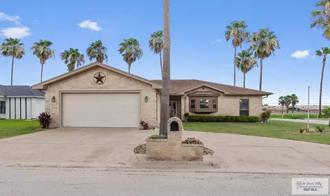 807 Sabine River Cir, Brownsville, TX 78520