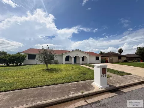 3 Crownridge Dr, Brownsville, TX 78521
