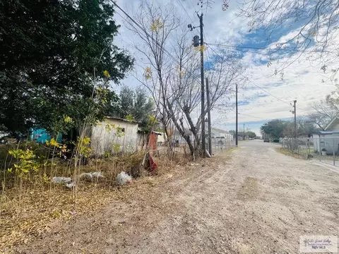 611 Water St, San Juan, TX 78589