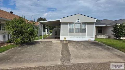 2400 Bobolink Cir W, Palmview, TX 78572
