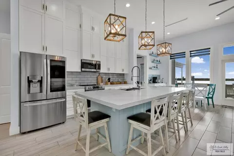 8405 Water St, South Padre Island, TX 78597
