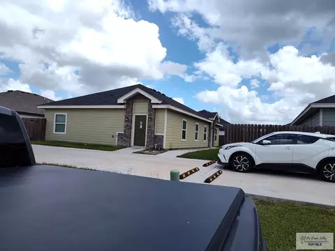 2332 S Valley Cir #A AND B, La Feria, TX 78559