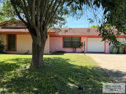 18 Lakeview Ln, Brownsville, TX 78521