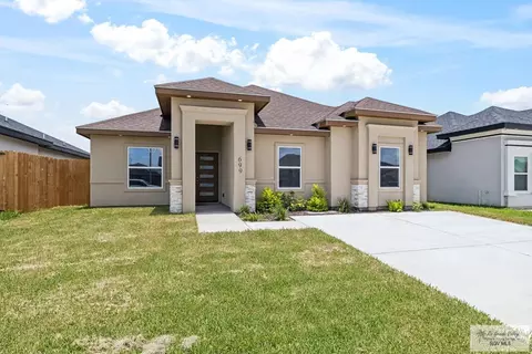 699 Foster Ln, Brownsville, TX 78521