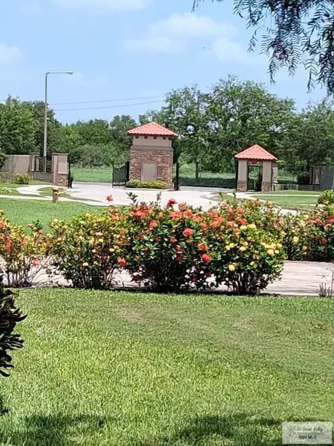 1820 Green Ct, Brownsville, TX 78520