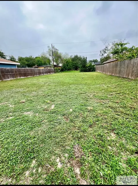 1816 Del Prado Dr, Brownsville, TX 78520