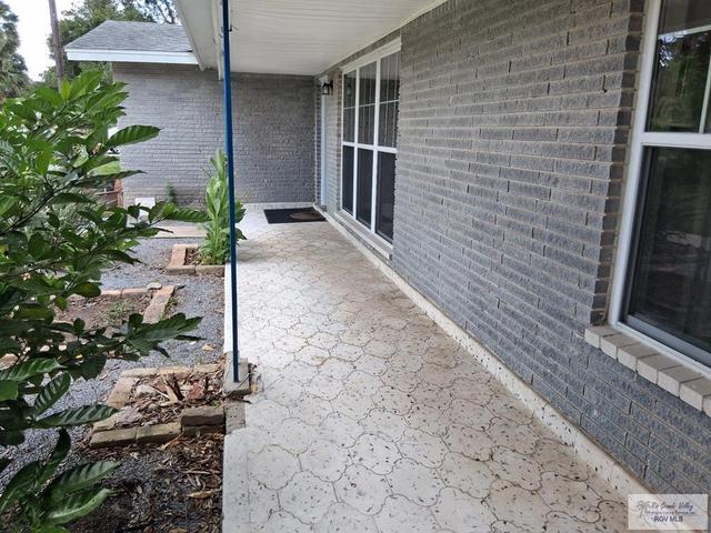 104 S Clubhouse Rd, Brownsville, TX 78520