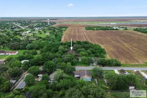 View/Area - 105 N Madeley Ave, Combes, TX 78535 photo 8 of 9