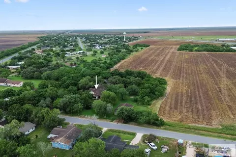 View/Area - 105 N Madeley Ave, Combes, TX 78535 photo 1 of 9