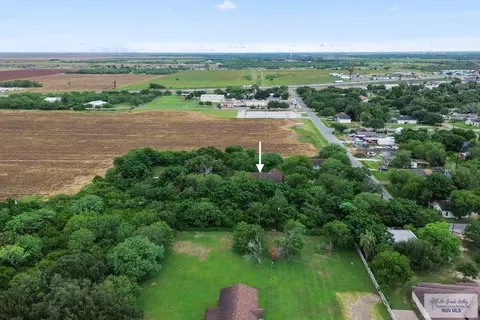 View/Area - 105 N Madeley Ave, Combes, TX 78535 photo 6 of 9