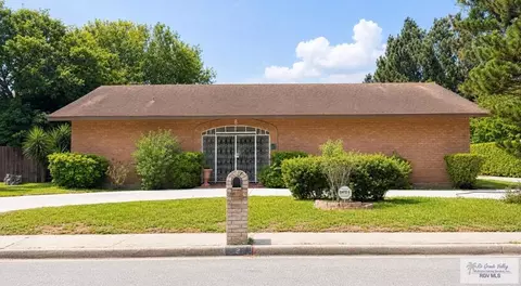 8 Summit Ct, Brownsville, TX 78521