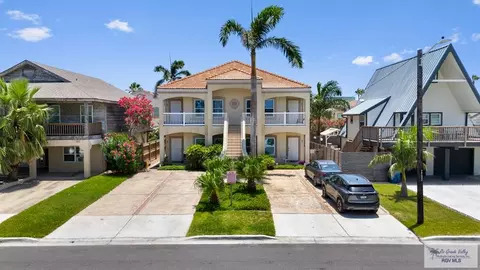 119 E Bahama St #3, South Padre Island, TX 78597