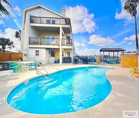 226 W Houston St, Port Isabel, TX 78578