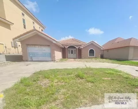 1638 N Shore Dr, Port Isabel, TX 78578