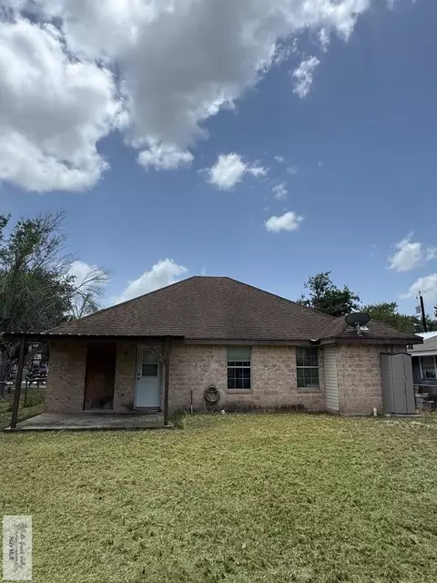 Exterior - 302 E Cano St, Edcouch, TX 78538 photo 3 of 3