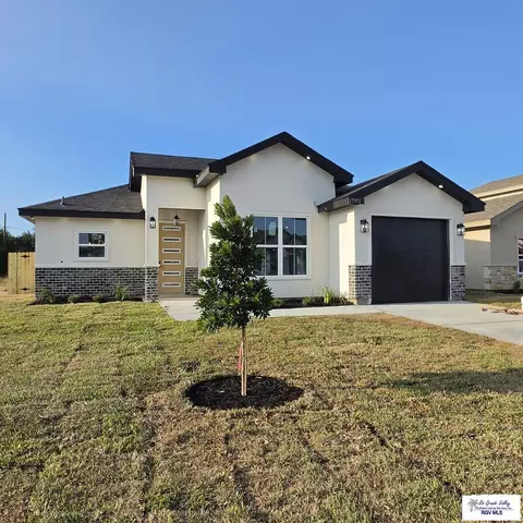 17971 Spruce St, Harlingen, TX 78552