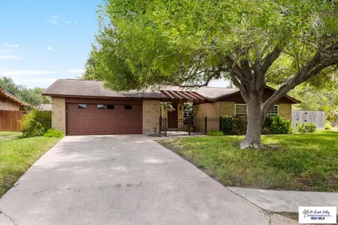 2002 Emerald Lake Dr, Harlingen, TX 78550