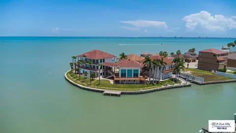 1208 N Shore Dr, Port Isabel, TX 78578