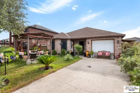1965 Baja Dr, Los Fresnos, TX 78566
