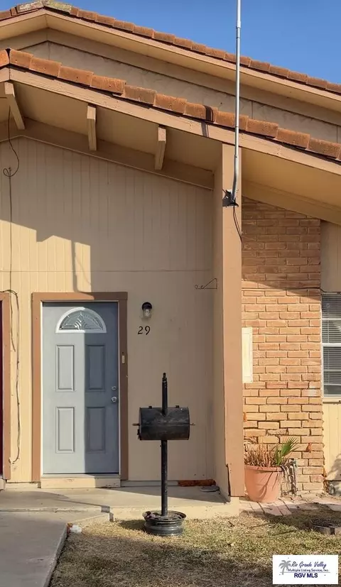 29 Palmetto Ct, Brownsville, TX 78520