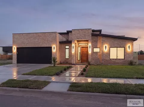 6110 W Palm St, Brownsville, TX 78526