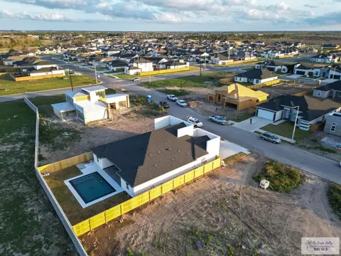 1612 Gladiola Dr, Brownsville, TX 78520