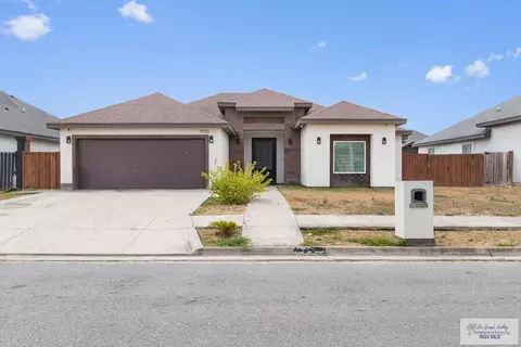 9133 Lake Charles Dr, Los Fresnos, TX 78566