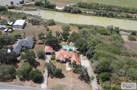39574 Palm Dr, Bayview, TX 78566