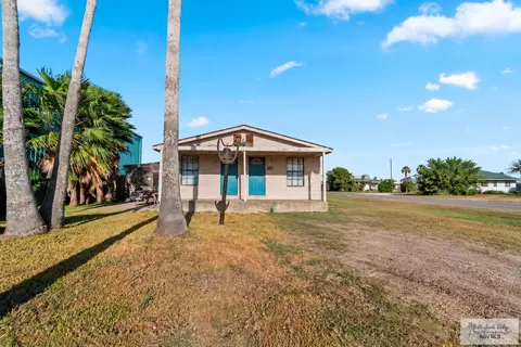 1101 W Port Dr, Port Mansfield, TX 78598