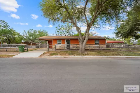 411 W Main St, Sebastian, TX 78594