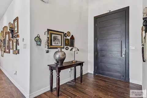 Entry Way - 2106 Thacker Ln, Harlingen, TX 78552 photo 1 of 1