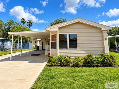 720 Anaqua St, La Feria, TX 78559